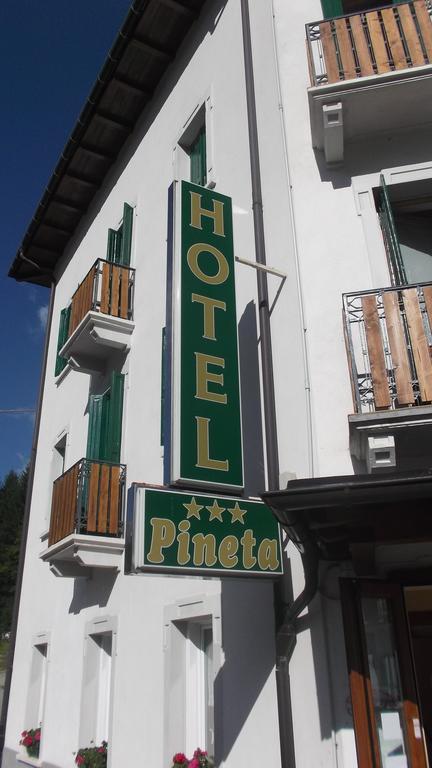 Hotel Pineta Фалкаде Екстериор снимка
