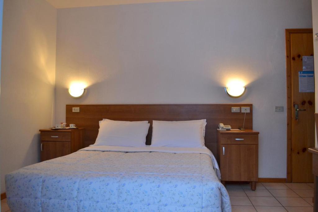 Hotel Pineta Фалкаде Стая снимка