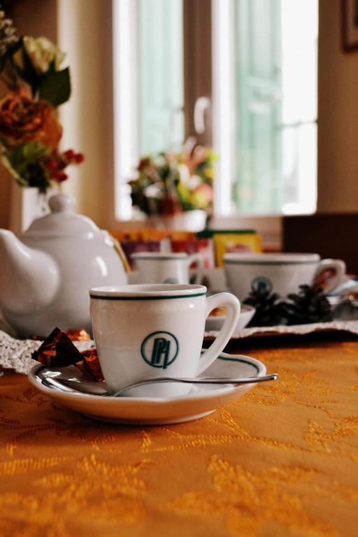 Hotel Pineta Фалкаде Екстериор снимка