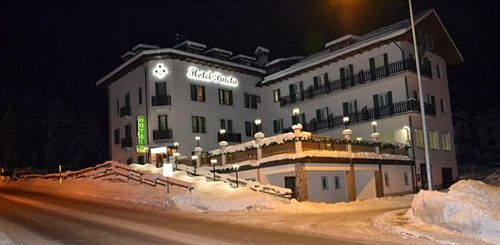 Hotel Pineta Фалкаде Екстериор снимка